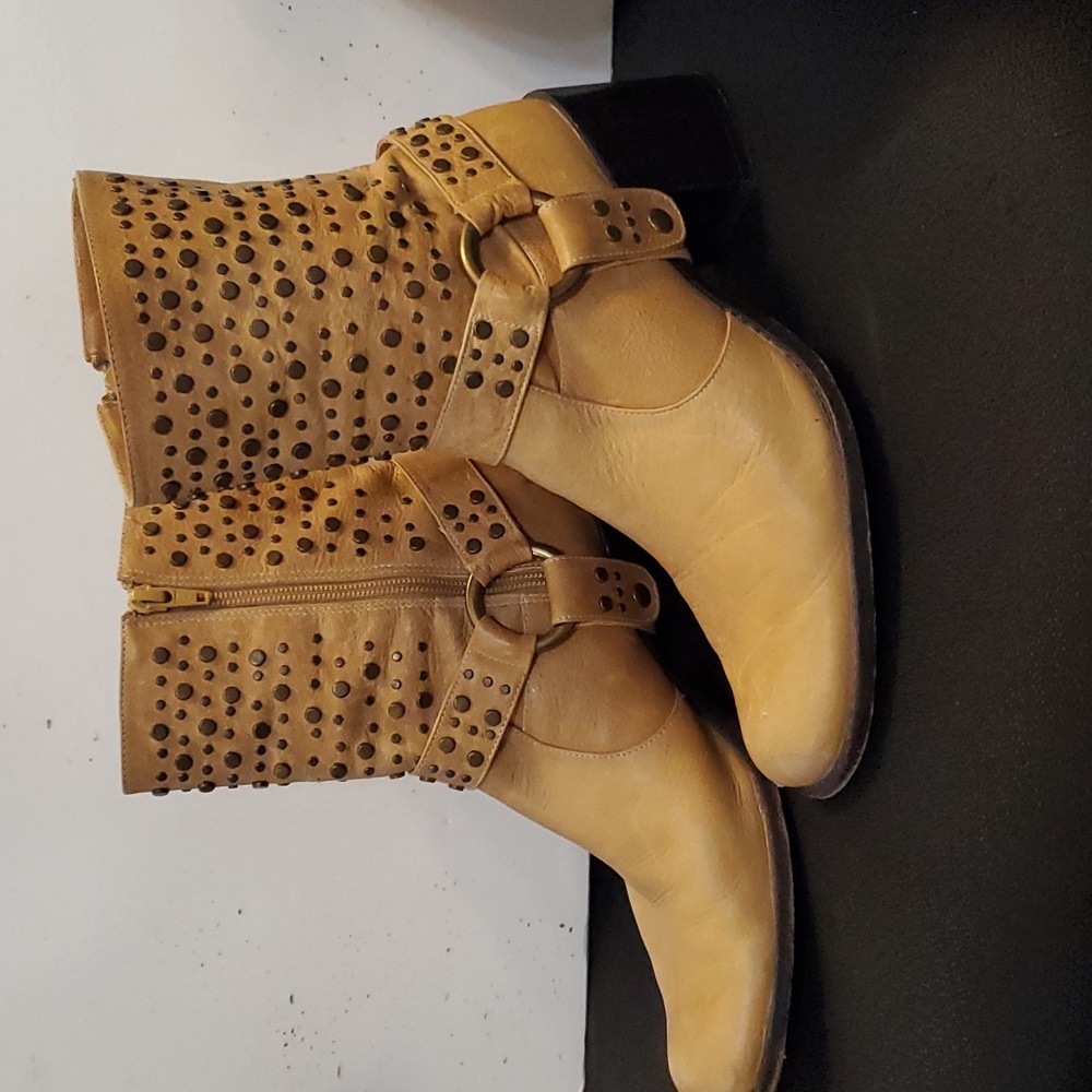 Jessica Bennett Dusk Boots brown size 8